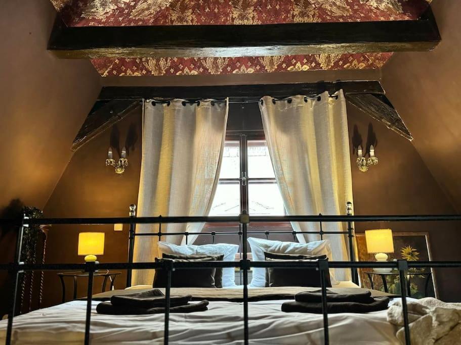2-Floor Traditional Prague Apartment — Fotky 3